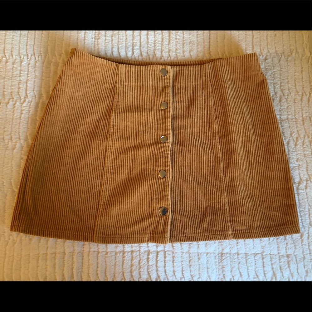 ⭐️ Forever 21 button up corduroy skirt
